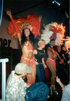 img04.jpg (33799 Byte)